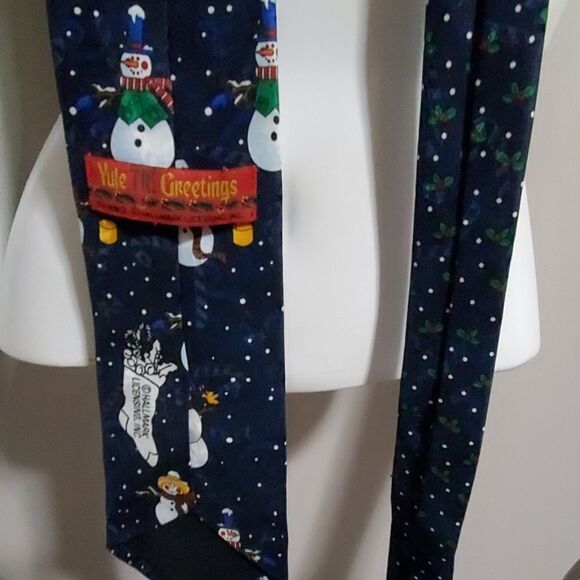Hallmark Yule Tie Greetings Christmas Snowman Tie - Picture 4 of 4